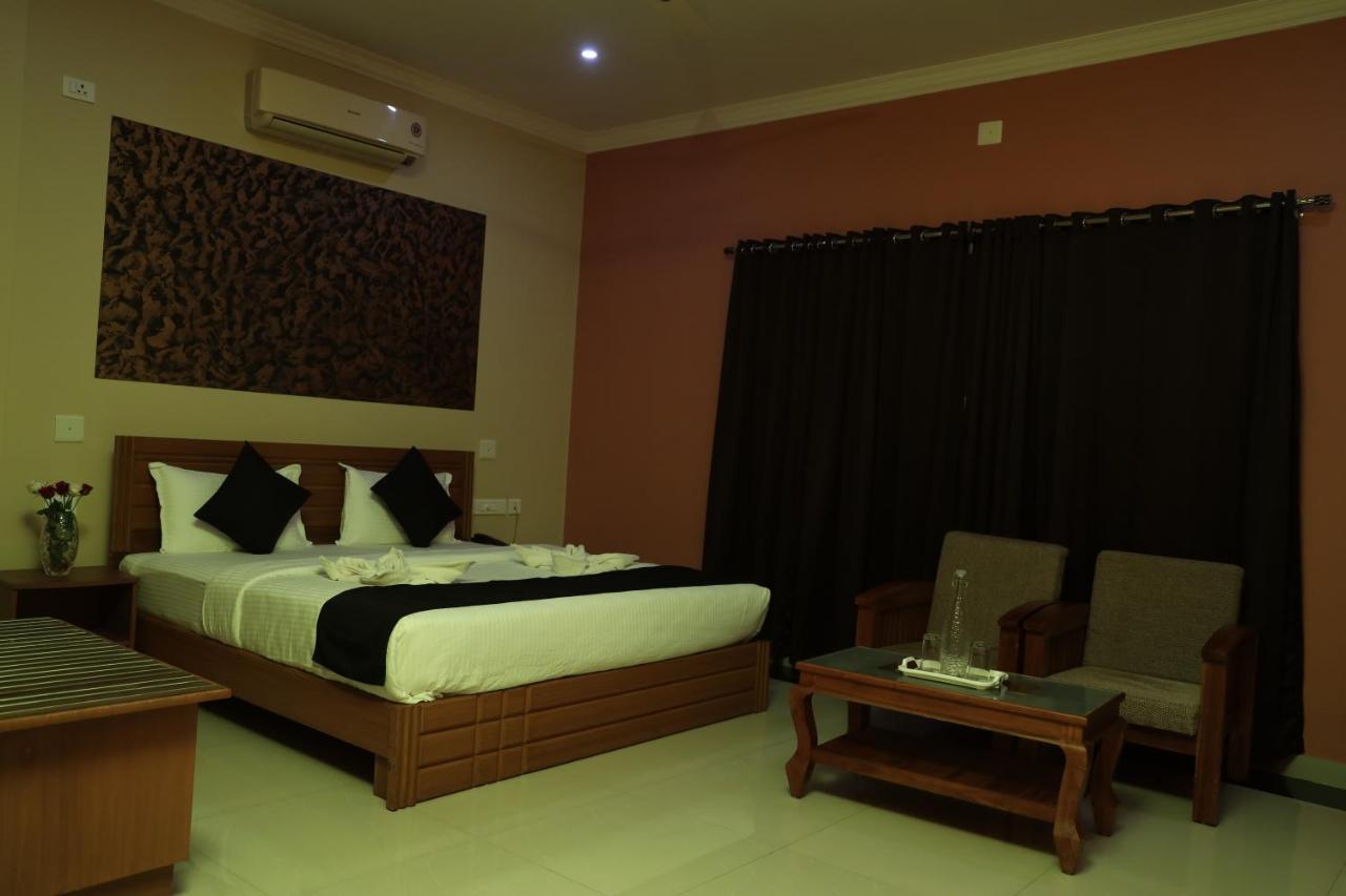 Tranquil Greens Ramakkalmedu Exterior foto
